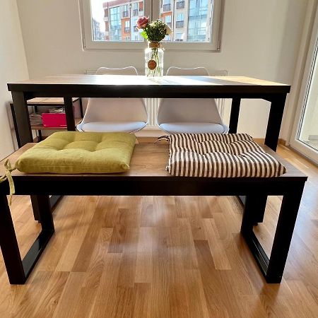Sara'S Apartment Cozy And Close To Center With Private Parking Skopje Ngoại thất bức ảnh