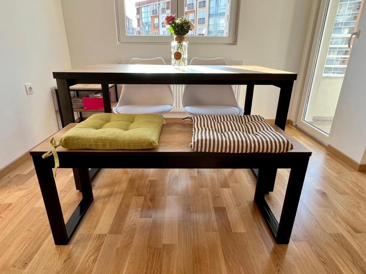 Sara'S Apartment Cozy And Close To Center With Private Parking Skopje Ngoại thất bức ảnh