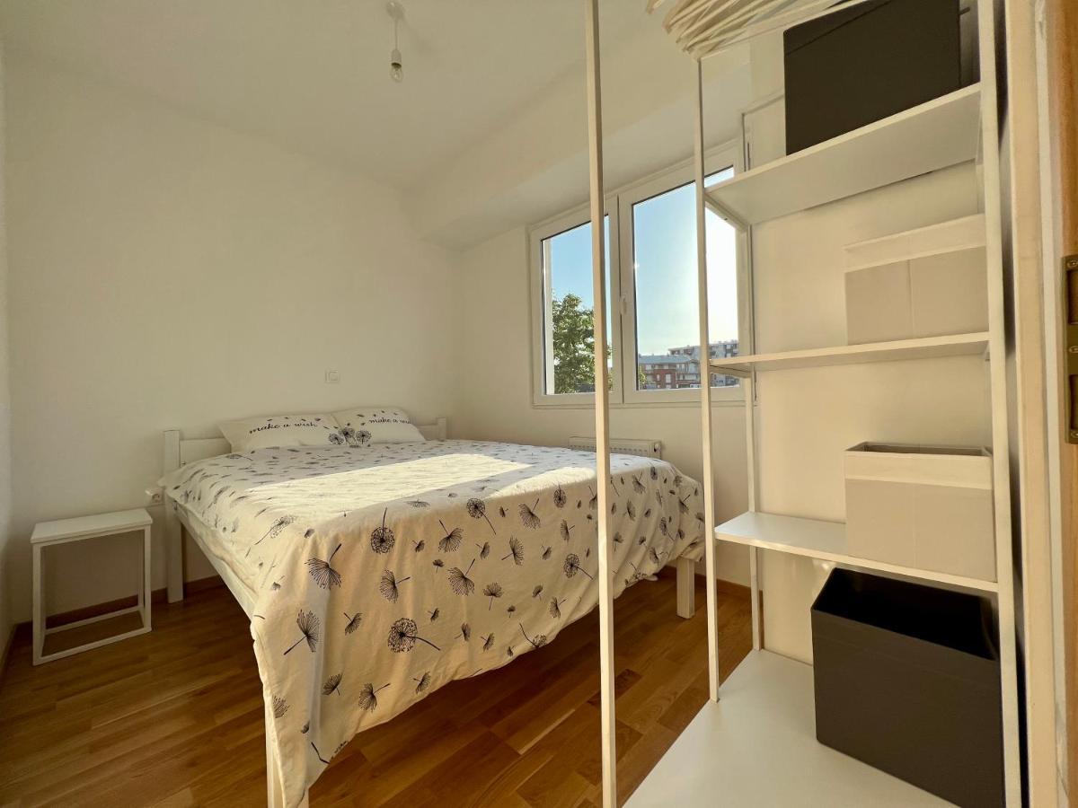 Sara'S Apartment Cozy And Close To Center With Private Parking Skopje Ngoại thất bức ảnh